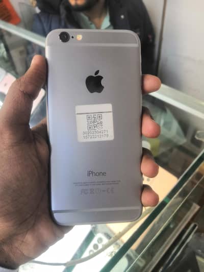 Apple iPhone 6 (32)gb 10/10 condition 100% battary health with cable