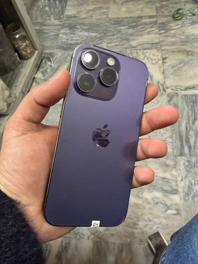 14 Pro factory unlock water pack