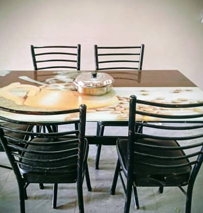 "Glass dining table with 6 seats — Elegant & Modern design