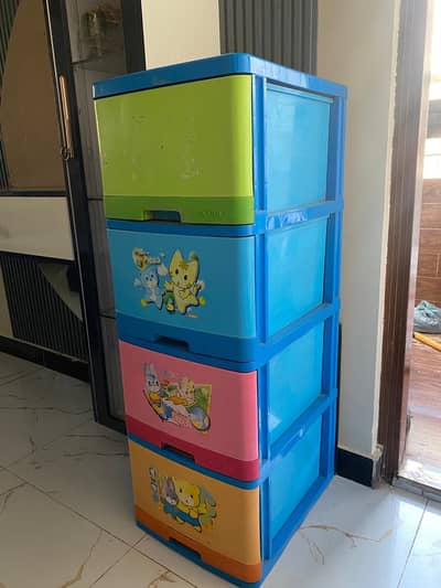Kids container.