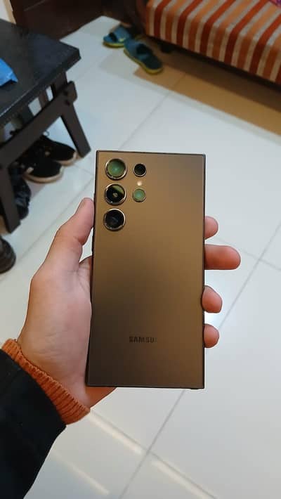 Main apna Samsung Galaxy S24 Ultra sale