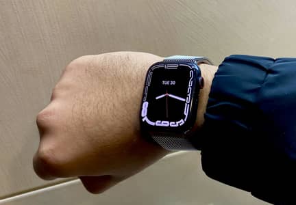 Apple Watch Series 9 CELLULAR + GPS JET BLACK!