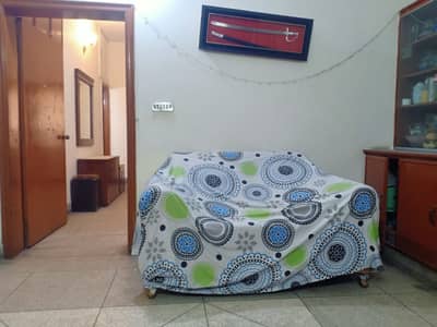 10 MARLA IMMACULATE WELL MAINTAINED RENOVATED BUNGALOW NEAR TO PARK