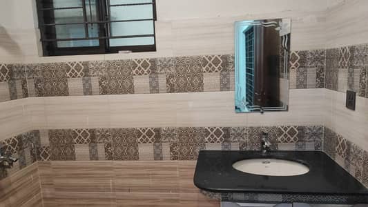 10 MARLA CORNER LIKE NEW HOUSE FOR SALE IN BAHRIA TOWN LAHORE