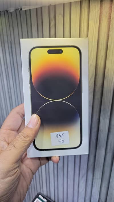 14 Pro 128GB & 14 Pro Max 128GB Box Pack