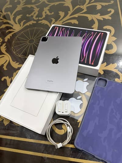 iPad Pro m2 4th generation 11” inch