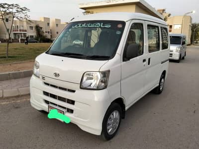 Daihatshu hijet 2014 18  original condition contact 03149103679
