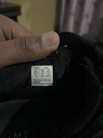 ASICS GEL-Contend Wide Running Shoes – Size 42 (US 8.5)