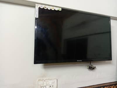 almost new like LCD ecostar 32 inches