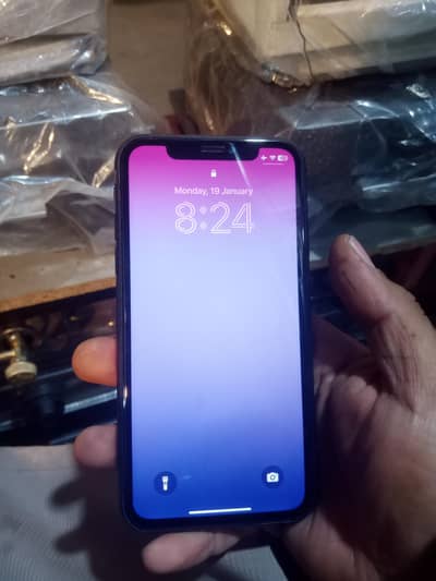 I phone x r back break h Baki all okay h