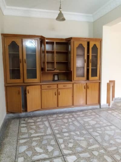 G11 8 Marla Portion For rent