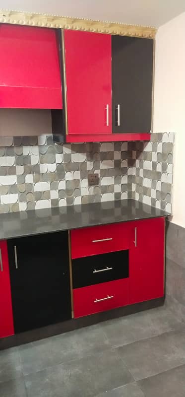 1 bedroom attach batch kitchen top roof available for rent