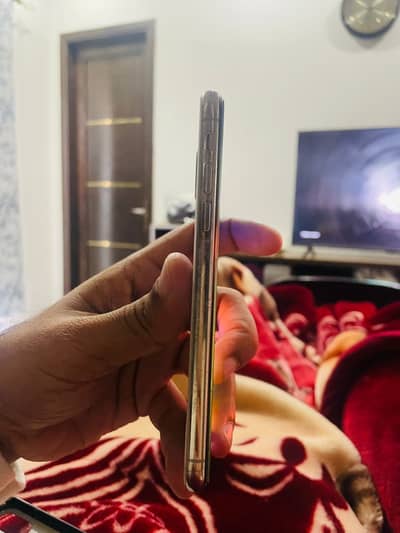 iphone Xs PTA approved