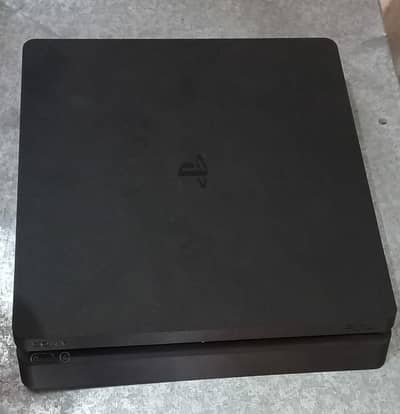 ps4 slim, two controllers,  10 games