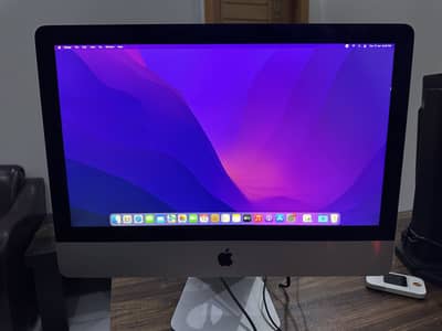 Apple iMac 21.5” Late 2015 | Core i5 2.8GHz | 8GB RAM M | 250GB SSD
