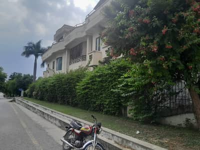 F-11 (Sep/Gate) Upper Portion Size 1/Kanal Very Reasonable Option Contact Us More and Pics