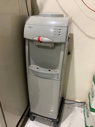 Orient Water Dispenser