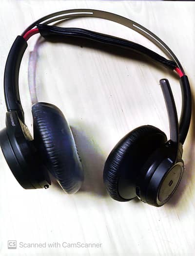 Plantronics Voyager Focus 1 Wireless Headset