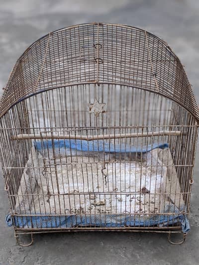 One iron cage one wood cage One Ring nick breeding box