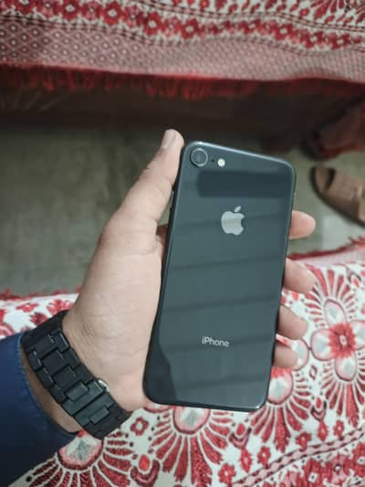 IPHONE 8 64GB  10/10 CONDITION ALL OKK