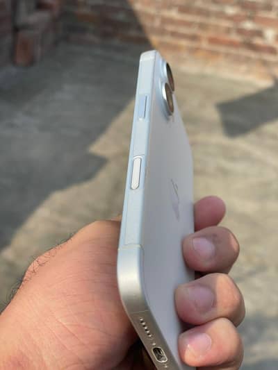 iphone 16 jv with box & original apple warranty 9 months