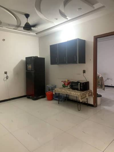 Charming 3-Marla House For Rent Near Main Ferozepur Road - Ideal Location &Amp; Immaculate Condition!