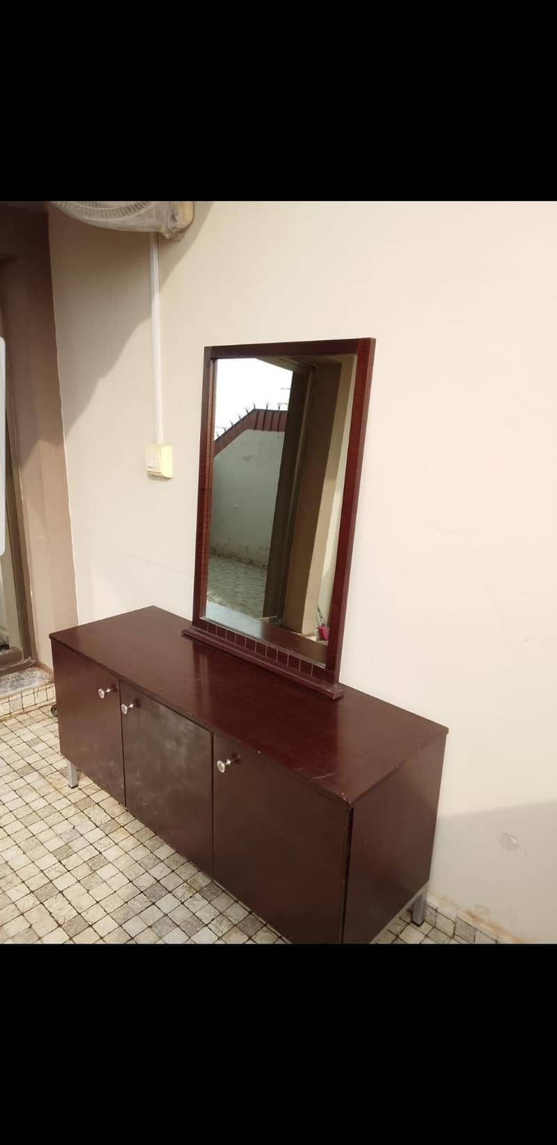 Dressing Table 3