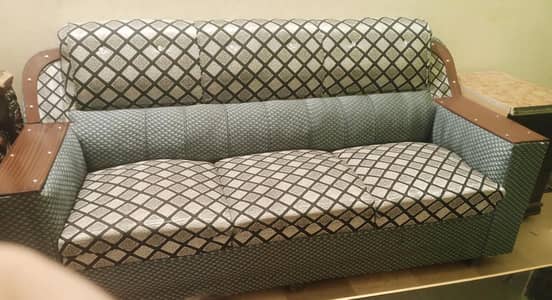 3,2,1 sofa set and table,,,10 month use condition good. . . . sale:35000