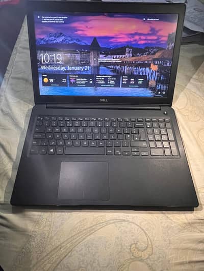 Dell Vostro 5568 | core i3 8th Gen| 8Gb 256SSD| Lush Condition