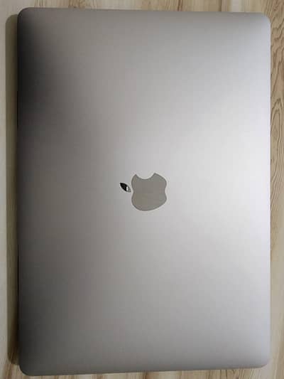 MAC BOOK M1 2020 FOR SALE