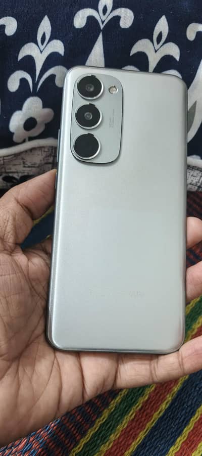 Tecno Camon 40 Pro Plus .