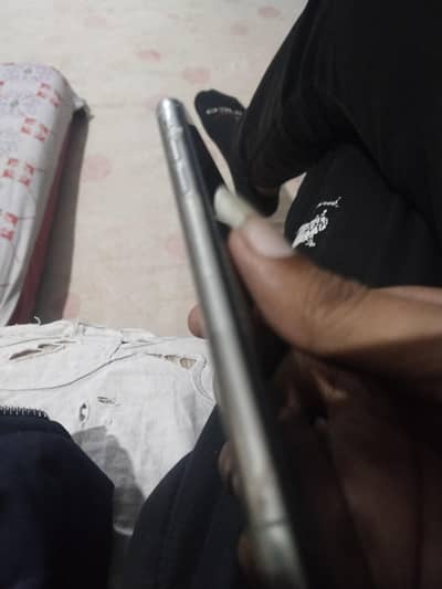 Iphone X 256 gb camera off ha girni ki wja sa non pta