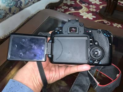 Canon EOS 60D DSLR Camera – Excellent Condition – With Accessories