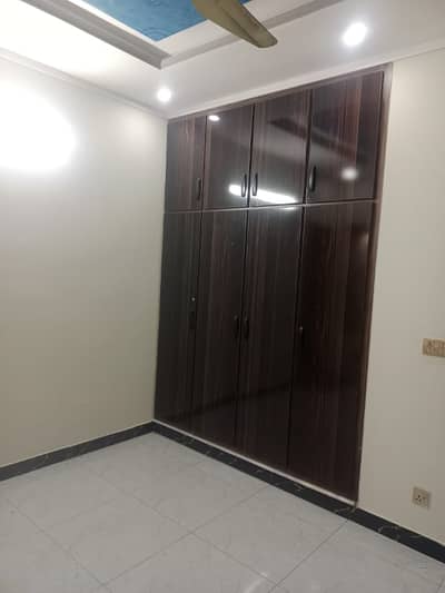 Crown tower 2nd floor flat rent in G-11/3