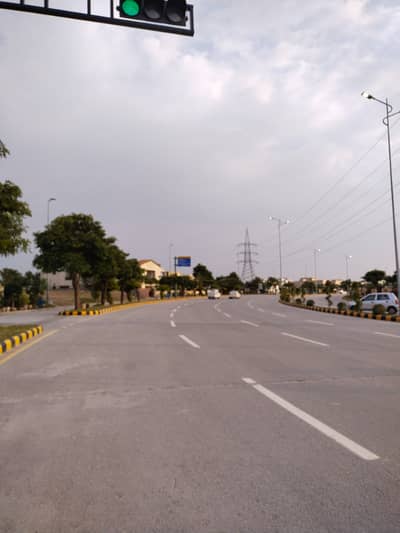 FOR SALE TOP LOCATION BOULEVARD CORNER 01 KANAL RESIDENTIAL PLOT IQBAL BOULEVARD DHA Phase 2 Islamabad.