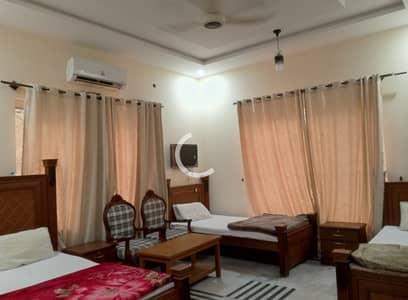 Seat available in boys hostel at G-9/4 Islamabad near Metro station