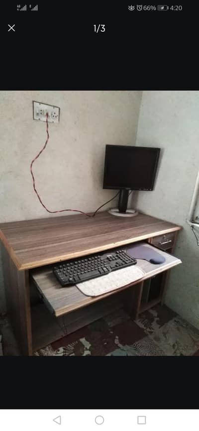 computer table available for sale