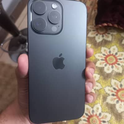 Appel Phone 15 Pro Max FC unlock complete sim time available 10/10