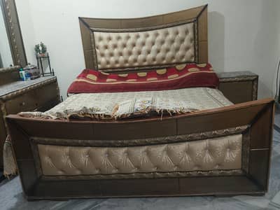 Bed set is sealing for urgently  +Iron swing