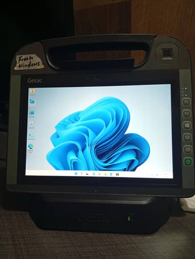 Getac company Ka mini tab hai 8/256 battery b hai ic mai