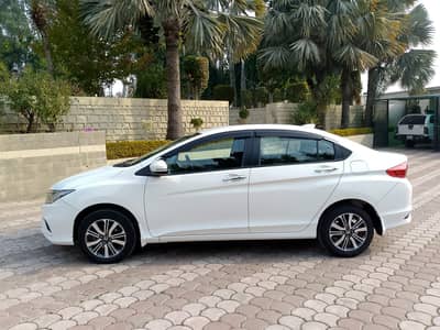 Honda Civic 2023 1.5 Aspire CVT – First Owner – Islamabad Registered