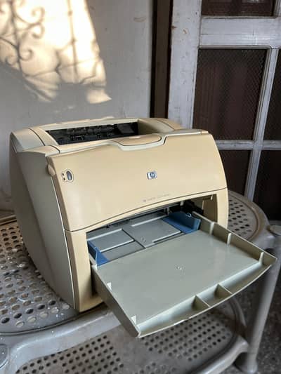 HP 1200 Laserjet  like new