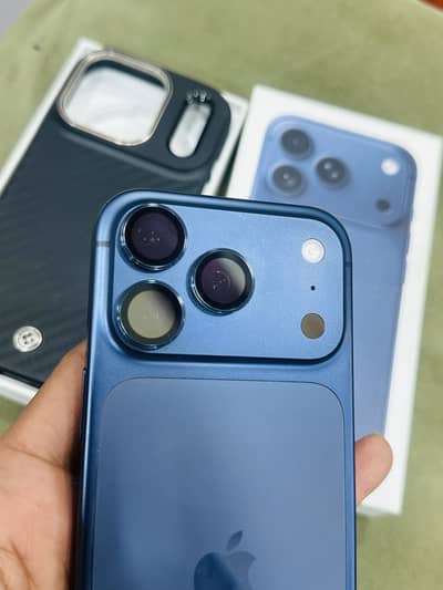 I Phone—17 PrO 256 GB iN warranty