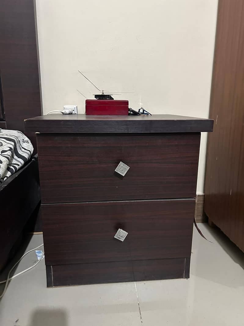 Single Bed Set Without Mattress 1
