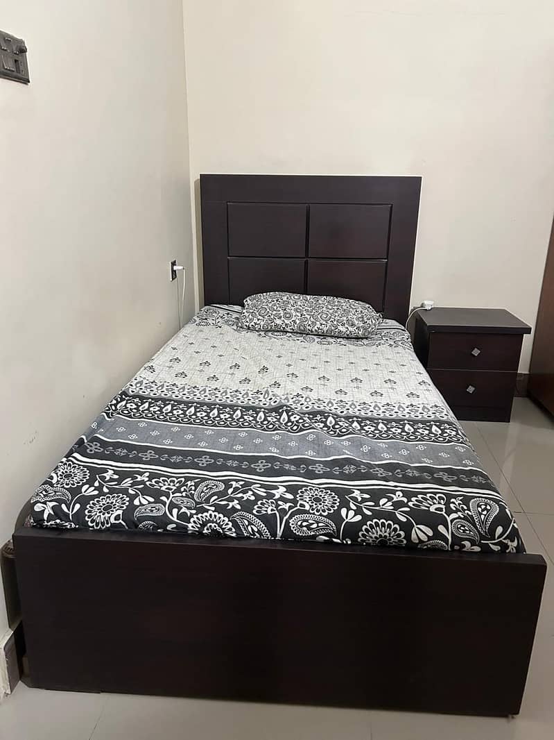 Single Bed Set Without Mattress 2