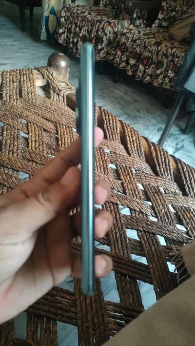 exchange good mobile  jis ny laina wohi rabta kry 10/10 full box