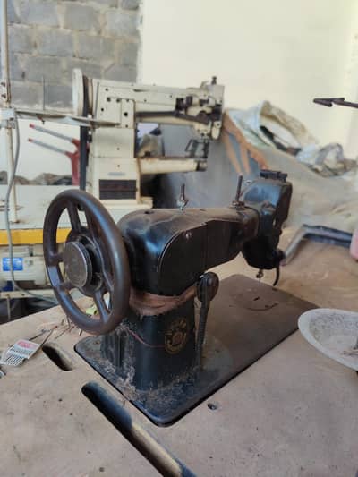 1950 style sewing singer machine