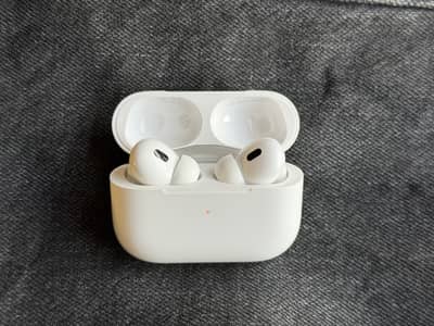 Apple AirPods Pro (2nd Generation) - USB-C / TYPE-C
