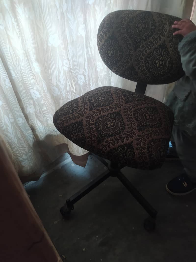 computer chair 1