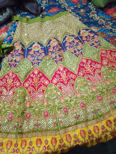mehndi lehnga